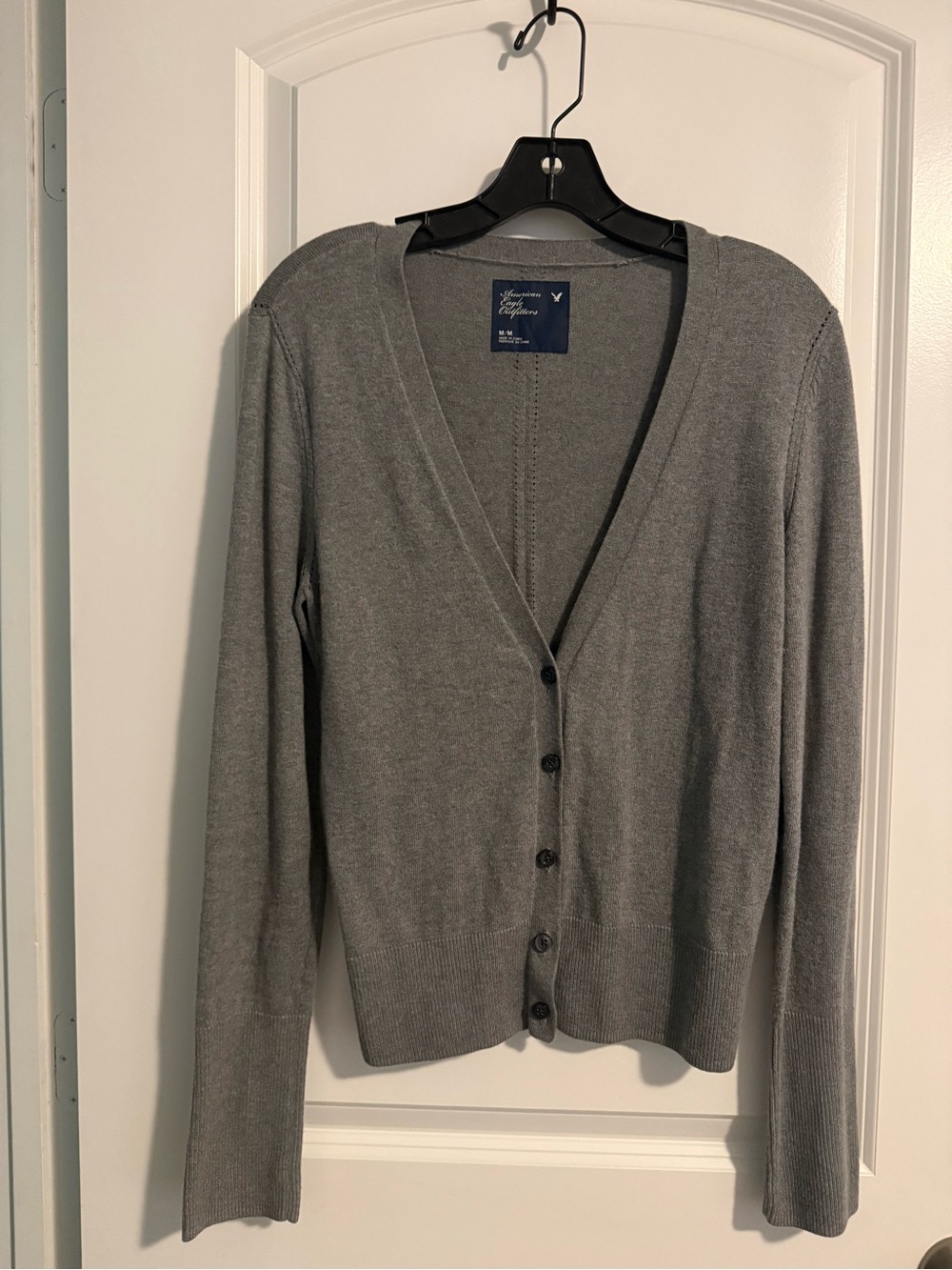 American Eagle Outfitters Gray V-Neck Button-Up Cardigan